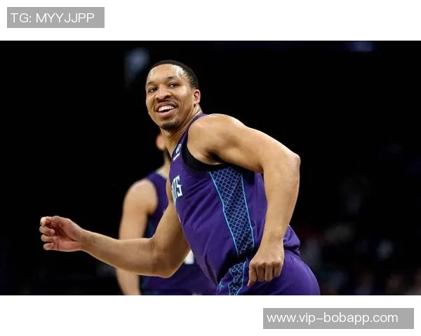 黄蜂对三球要价高昂多支球队关注格威和塞克斯顿等veteran球员 黄蜂对三球要价高昂多支球队关注格威和塞克斯顿等veteran球员